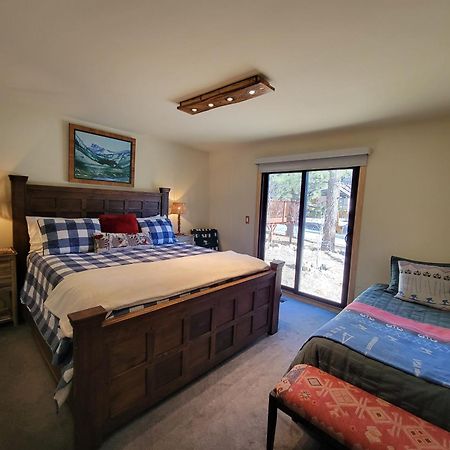 Four Seasons Getaway-Private Hot Spa With Pine Tree Views-Walk To Village And Pineknot Trailhead-Plus King Bed! بيغ بير لاكي، سان بيرناردينو، كاليفورنيا المظهر الخارجي الصورة