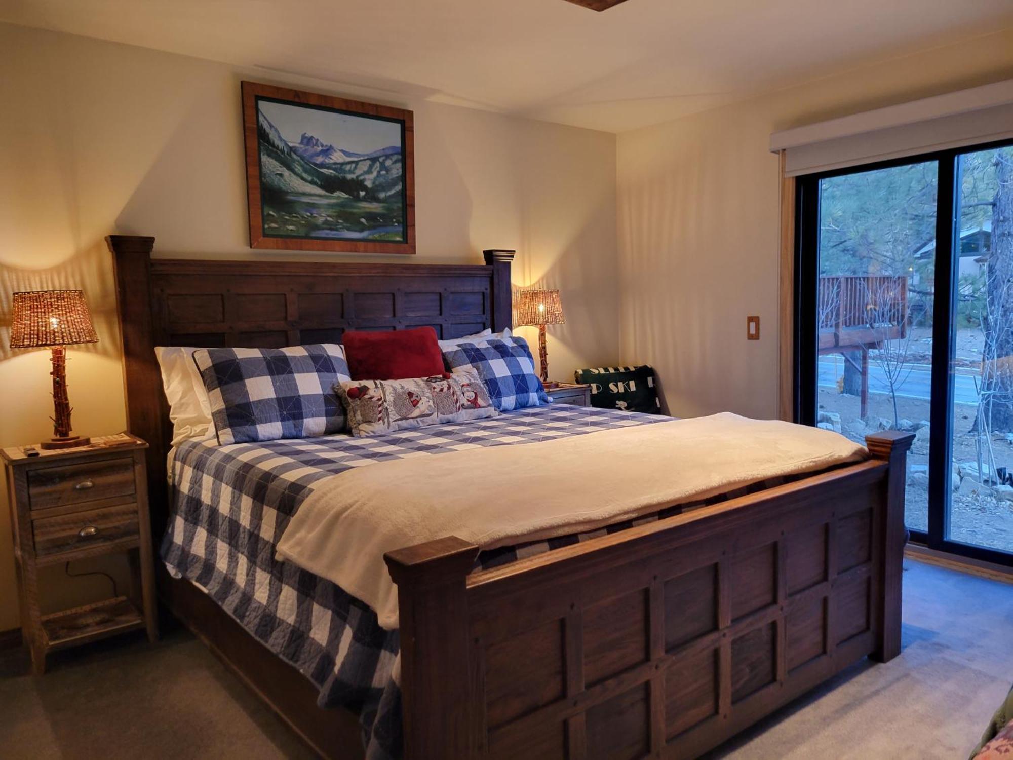 Four Seasons Getaway-Private Hot Spa With Pine Tree Views-Walk To Village And Pineknot Trailhead-Plus King Bed! بيغ بير لاكي، سان بيرناردينو، كاليفورنيا المظهر الخارجي الصورة